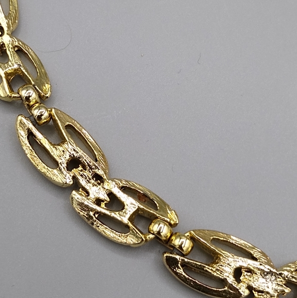 Gold tone Brushed Abstract Dual Link Necklace Vintage - Picture 11 of 13
